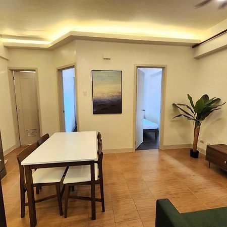 Pioneer Woodlands Bed and Breakfast Mandaluyong Exteriör bild